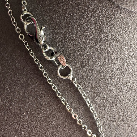 Round Shell with Girl and Feather/Flowers Carving Silver 925 Case and Chain - Picture 7 of 11